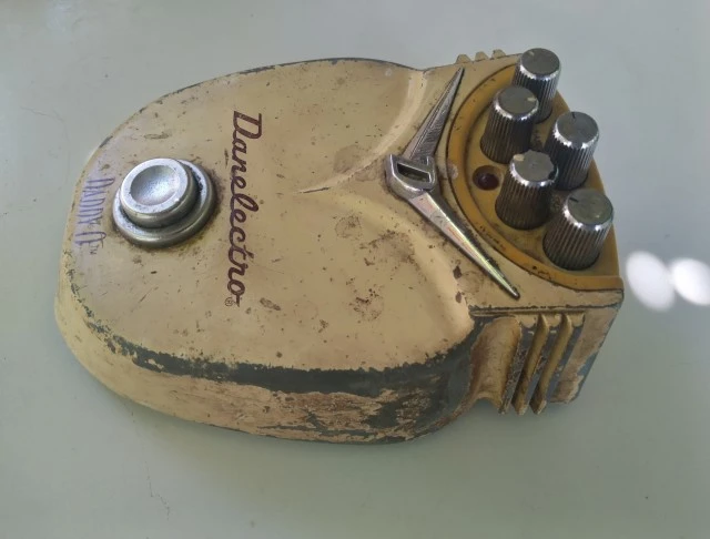 Danelectro Daddy O 2000's.