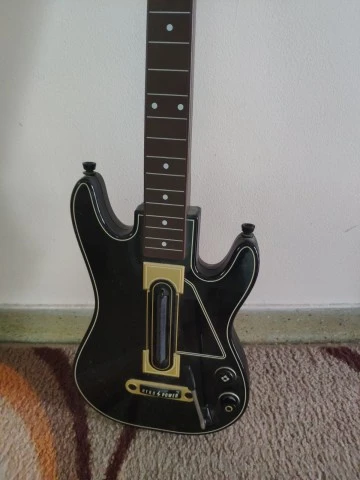 Guitar Hero Live Controller (Activision)
