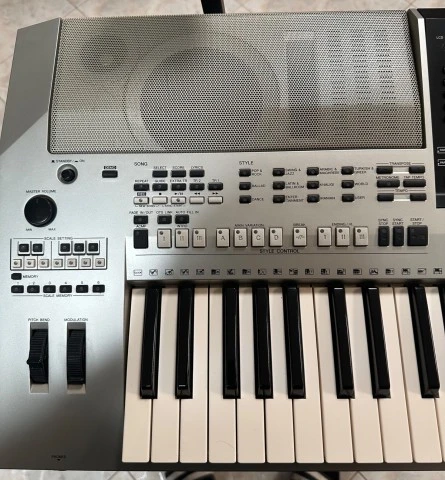 Yamaha PSR-OR700+Βάση Bespeco
