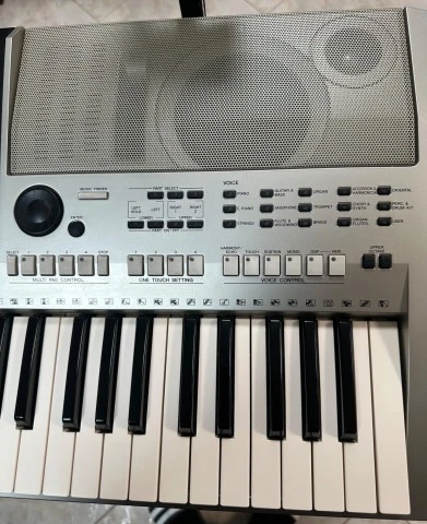 Yamaha PSR-OR700+Βάση Bespeco