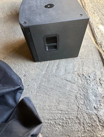 Subwoofer Electro-Voice EKX 18SP