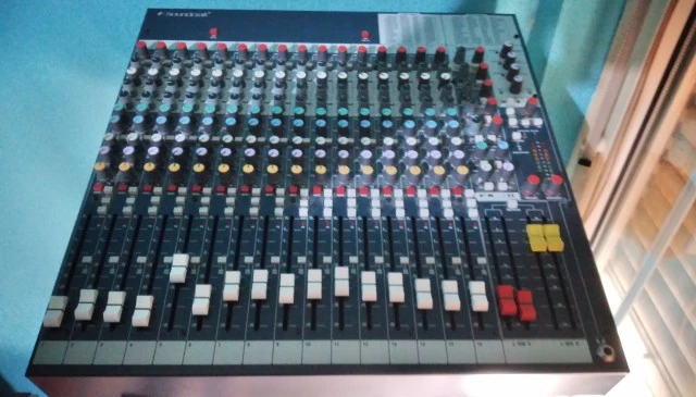 Soundcraft Spirit Folio FX II