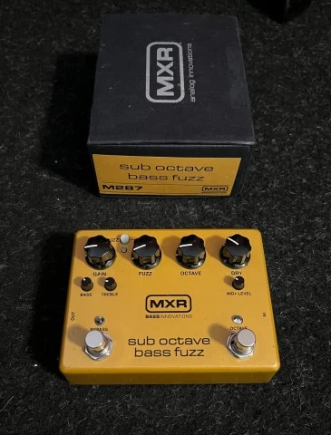M287 Sub Octave Bass Fuzz