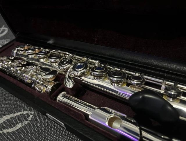 Φλάουτο Yamaha YFL-372H με αξεσουάρ