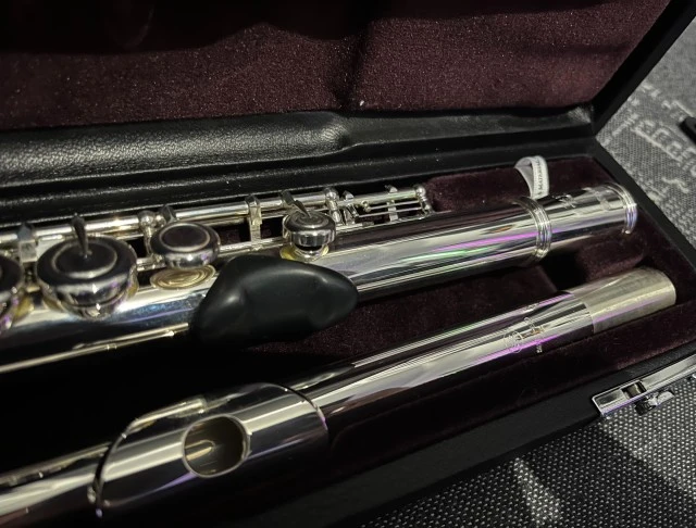 Φλάουτο Yamaha YFL-372H με αξεσουάρ