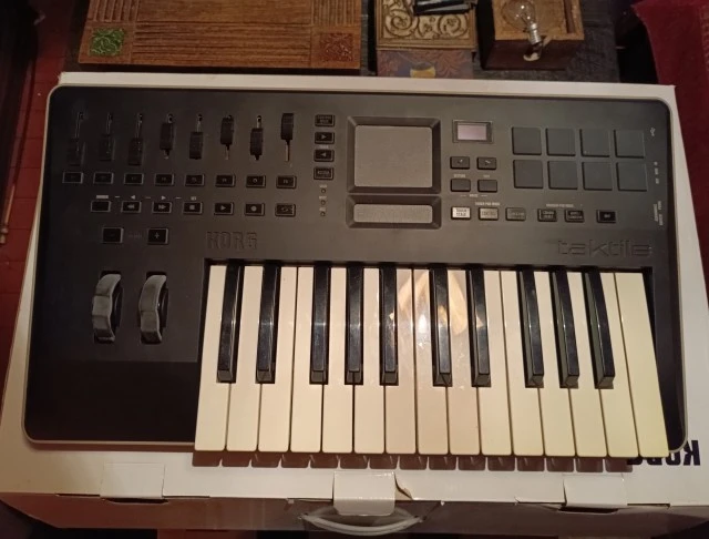 Korg Tactile 25 keyboard
