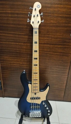 Maruszczyk 5 strings 