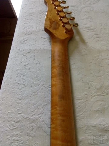 Godin Artisan