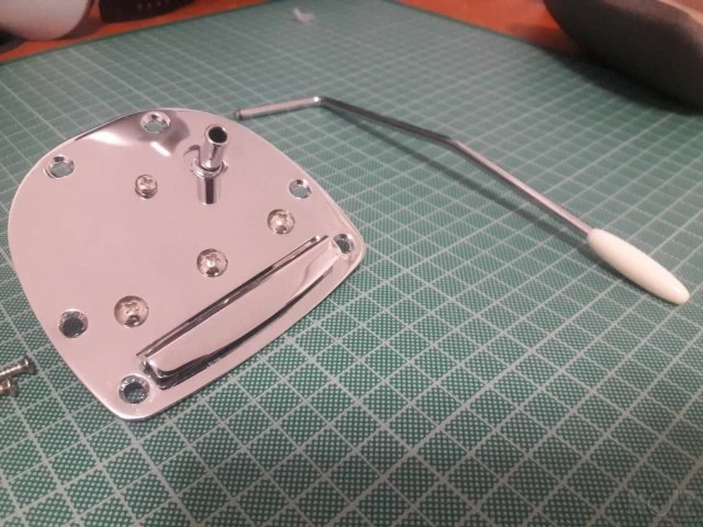 tremolo για JAZZMASTER
