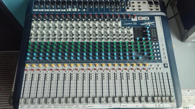 Soundcraft Signature 22-Αναλογική Κονσόλ