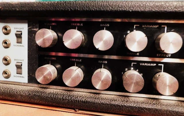 1967 Acoustic Model 260 Solid State