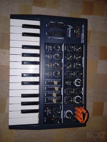 Arturia Microbrute