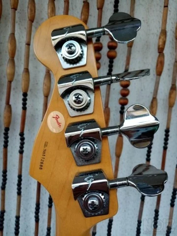 Fender Jazz Deluxe