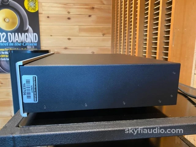 Stereo  Preamplifier  BRYSTON BP-17³ CUB