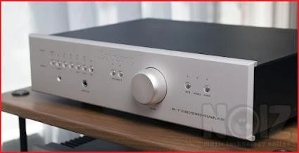 Stereo  Preamplifier  BRYSTON BP-17³ CUB