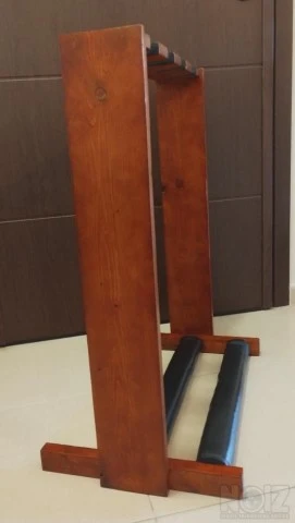 Πωλούνται ξύλινα stands