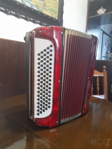 Accordion 80 bass