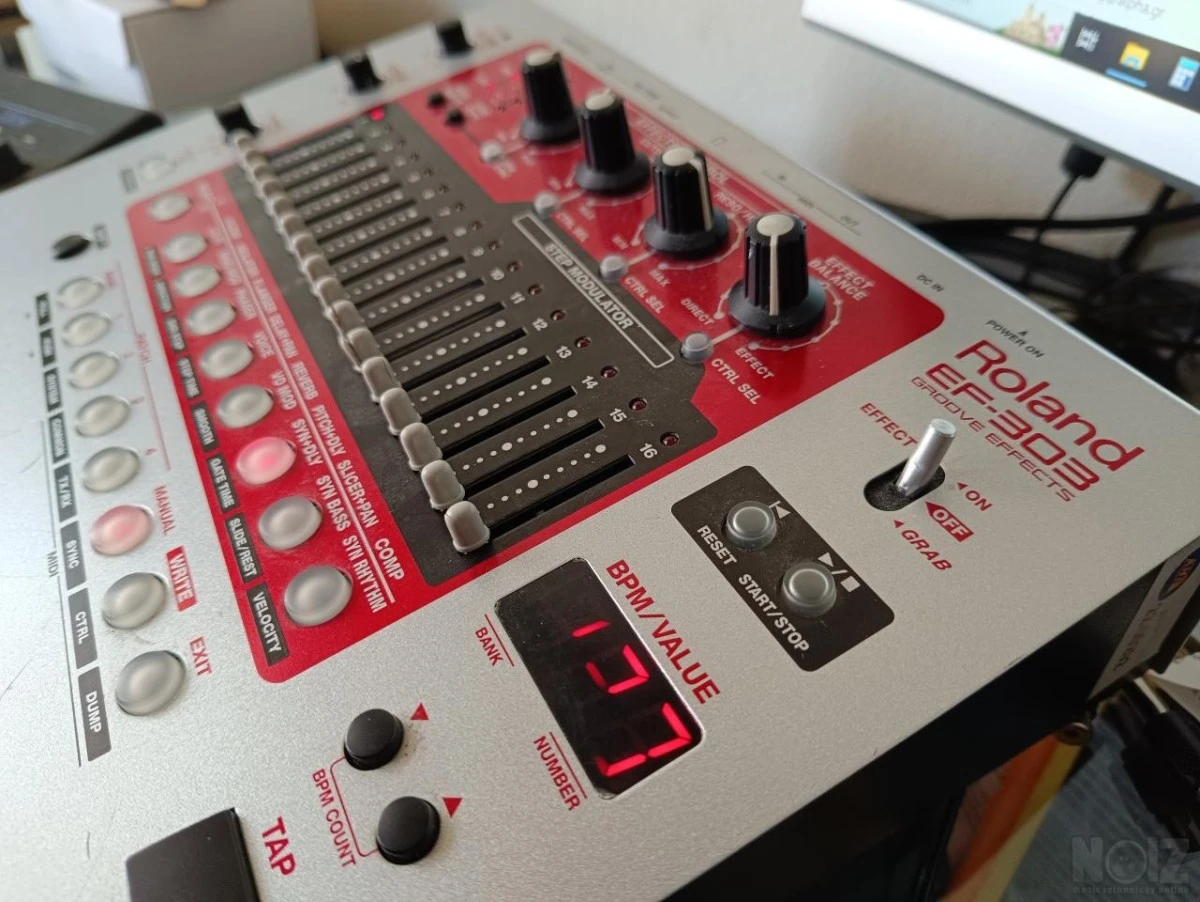 Roland EF 303 Groove Effect