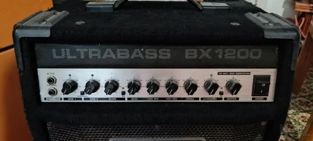 Amp μπάσου Behringer Ultrabass BX-1200