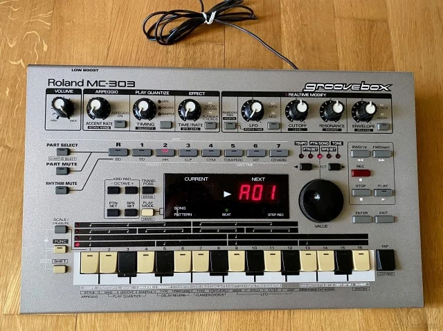 Roland Mc 303 Groovebox