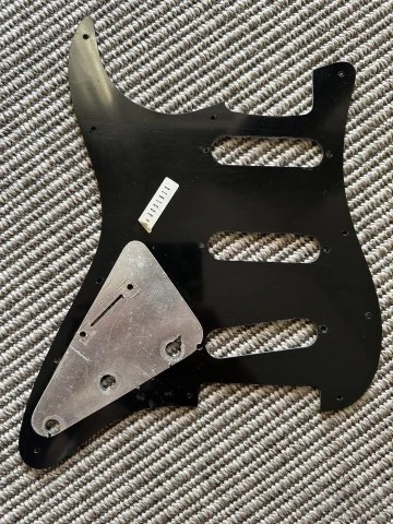 Stratocaster Pickguard SSS White Pearl