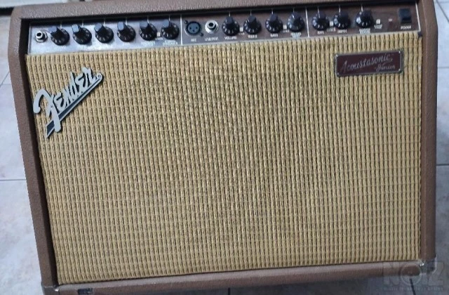 Fender Acoustasonic 80W.
