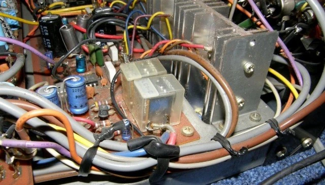 Ολοκληρωμένος  Ενισχυτής  Sharp  SM - 51