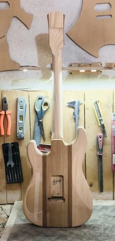 Strat style body-neck set