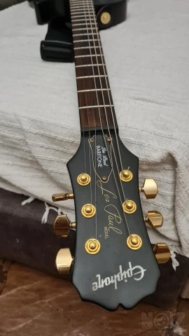 Baritone Les Paul Epiphone