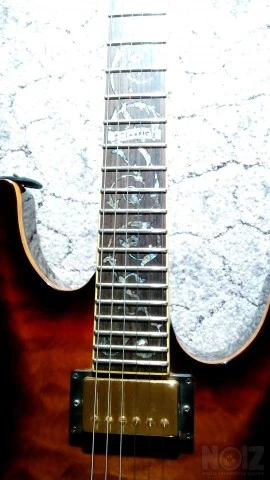 SCHECTER C1 CLASSIC- (seymour duncan jb/