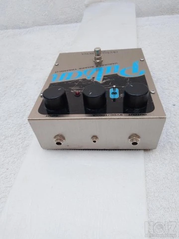 Electro-Harmonix Pulsar 2000s