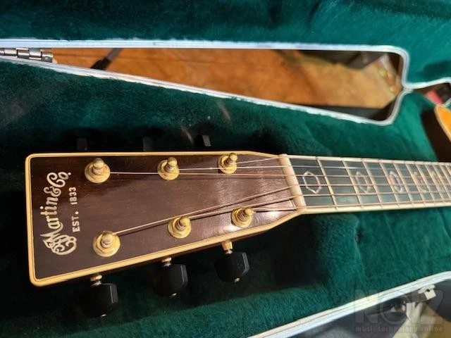 Martin OMC Aura