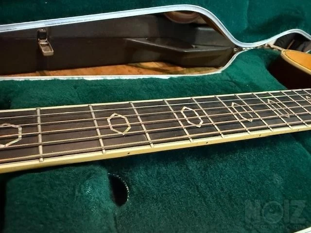 Martin OMC Aura