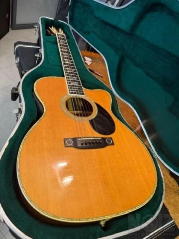 Martin OMC Aura