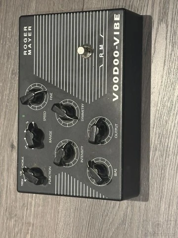 Roger Mayer Voodoo Vibe (2000s)