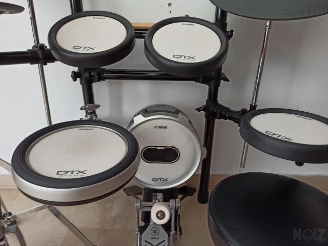 Yamaha DTX582K electronic drumset
