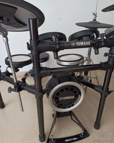 Yamaha DTX582K electronic drumset