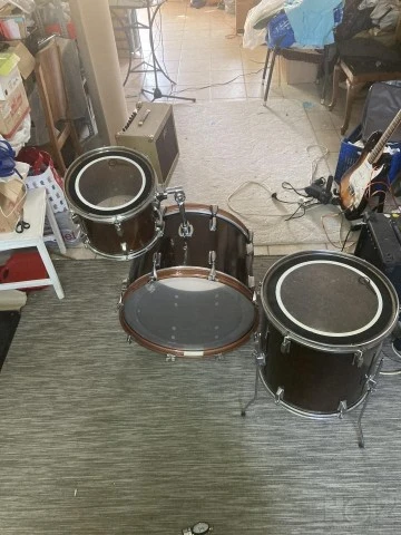 Custom poplar drumset