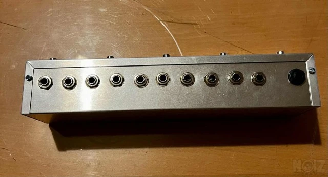 Programmable 4 Looper with Amp Channel 