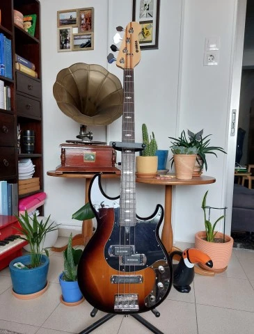 Yamaha BB1024X Series 4 String