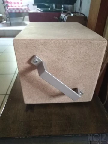DIY mini καμπίνα μπάσου.