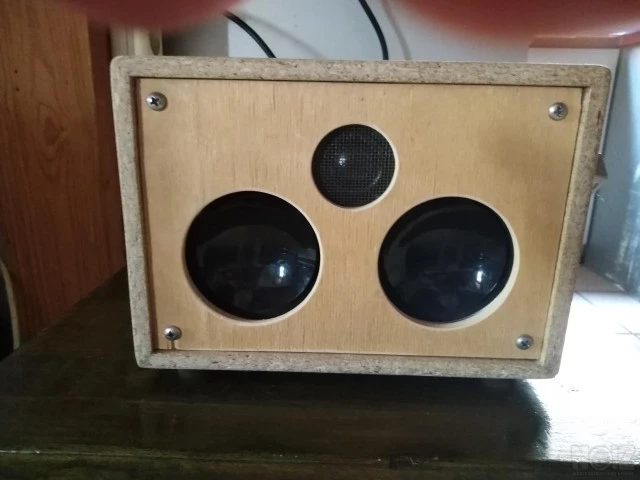 DIY mini καμπίνα μπάσου.