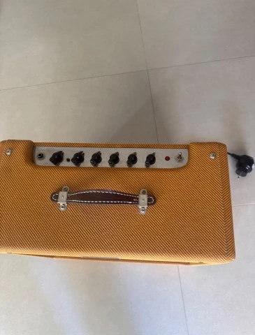 Fender Blues Junior Lacquered Tweed
