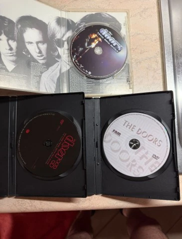 12 DVD + 1 2CD με Βιβλίο (Μουσικά) 