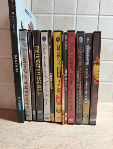 12 DVD + 1 2CD με Βιβλίο (Μουσικά) 