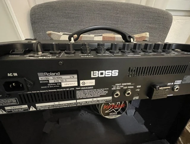 Boss Katana-50 Gen 3 50W+Boss BT-Dual Bluetooth Adaptor