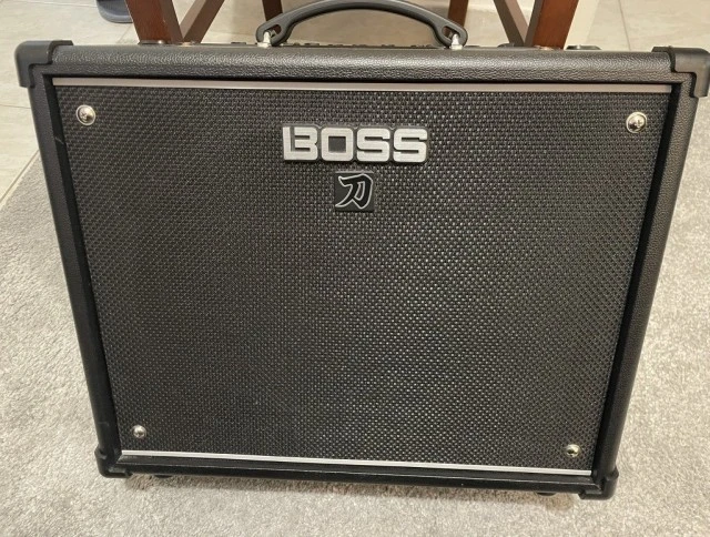 Boss Katana-50 Gen 3 50W+Boss BT-Dual Bluetooth Adaptor