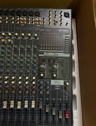 Κονσόλα Yamaha EMX 5016 CF
