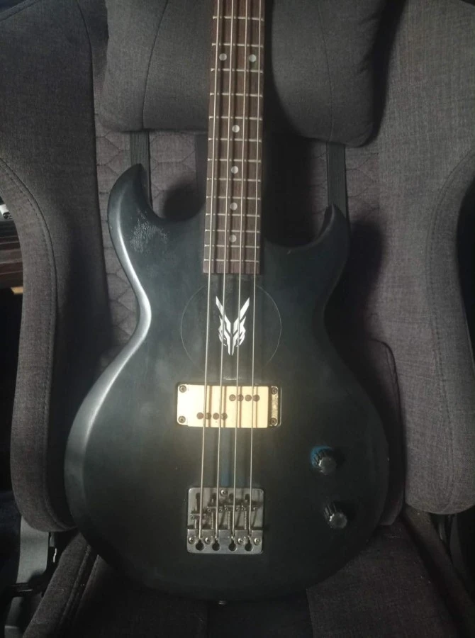 Aria Pro II CSB-380 1983 Cardinal Series