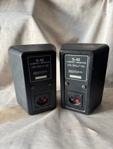 Ηχεία Electro-Voice S-40 Compact Monitor